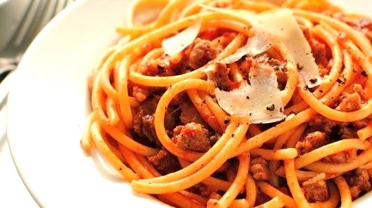 Bucatini With Sausage In A Roasted Red Pepper Sauce
