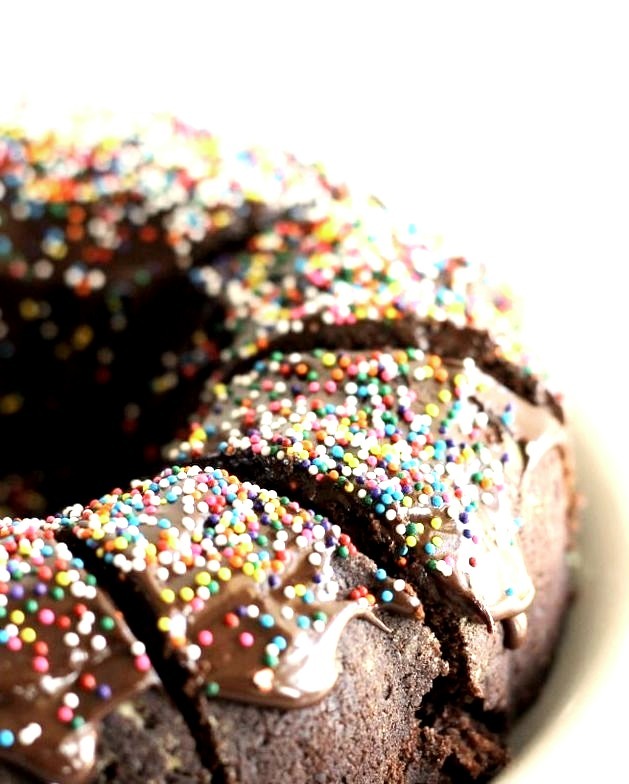 Recipe: Best Ever Vegan Avocado Chocolate Birthday Cake with Vegan Chocolate Ganache