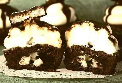 Peppermint Patty Brownie Cups