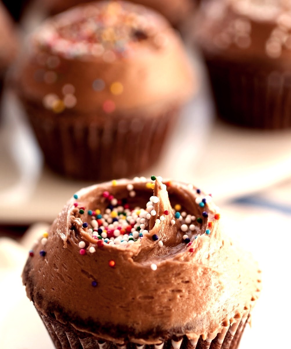 Chocolate Cupcakes with Chocolate Cream Cheese Frosting