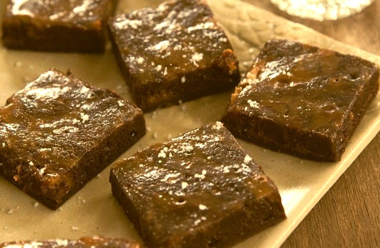 Salted Caramel Swirl Brownies