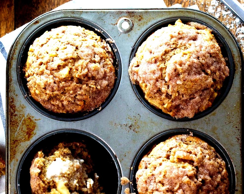 Healthy Cinnamon Sugar Apple Muffins