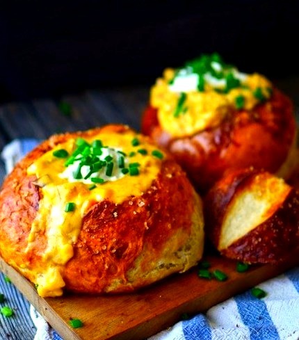 Roasted Cheesy Potato and Ham Soup {In Pretzel Bowls!}Source